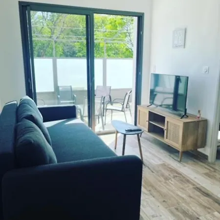 Villa Les Jardins De La Graviere A 5 Mn De Lourmarin Avec Piscine Privee *